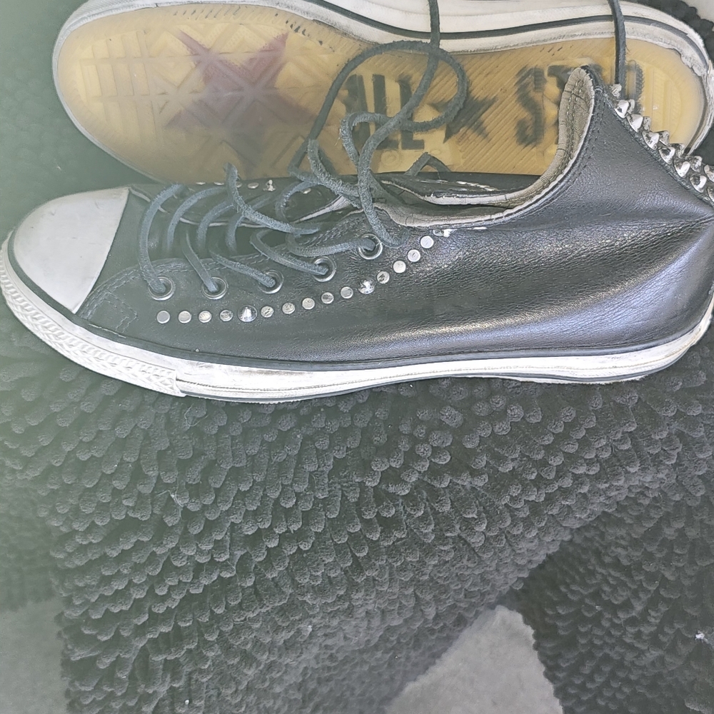 Shoe - Picture 5 of 10